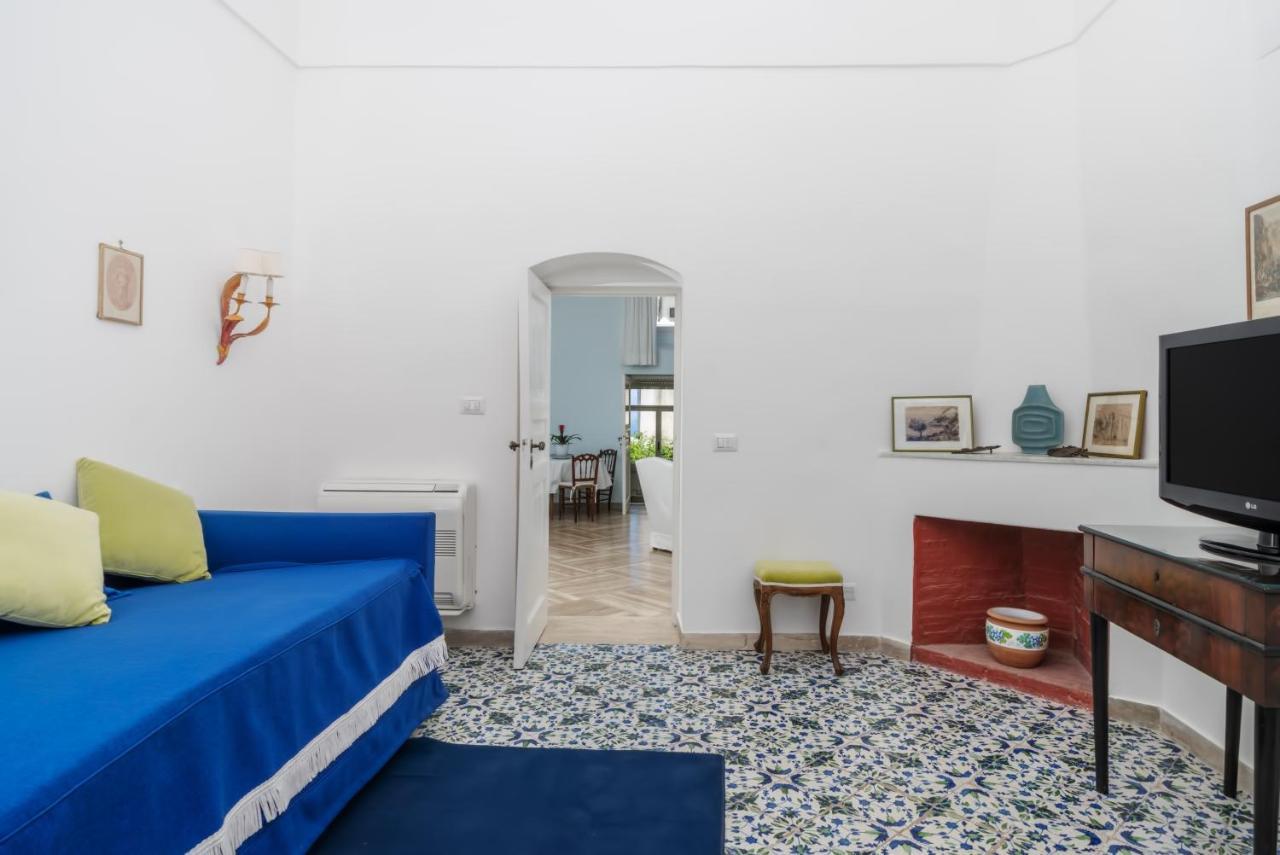 I Tre Soli Apartments By Caprirooms מראה חיצוני תמונה