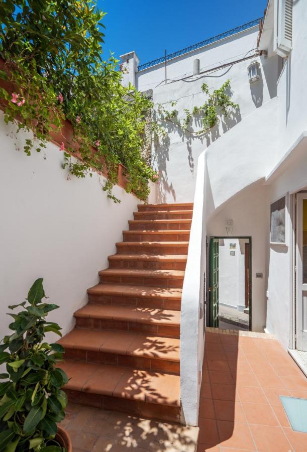 I Tre Soli Apartments By Caprirooms מראה חיצוני תמונה