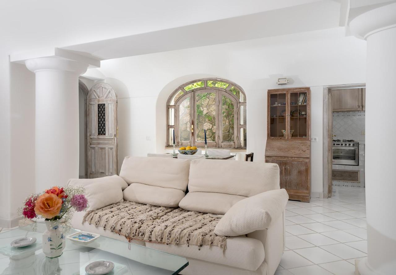 I Tre Soli Apartments By Caprirooms מראה חיצוני תמונה