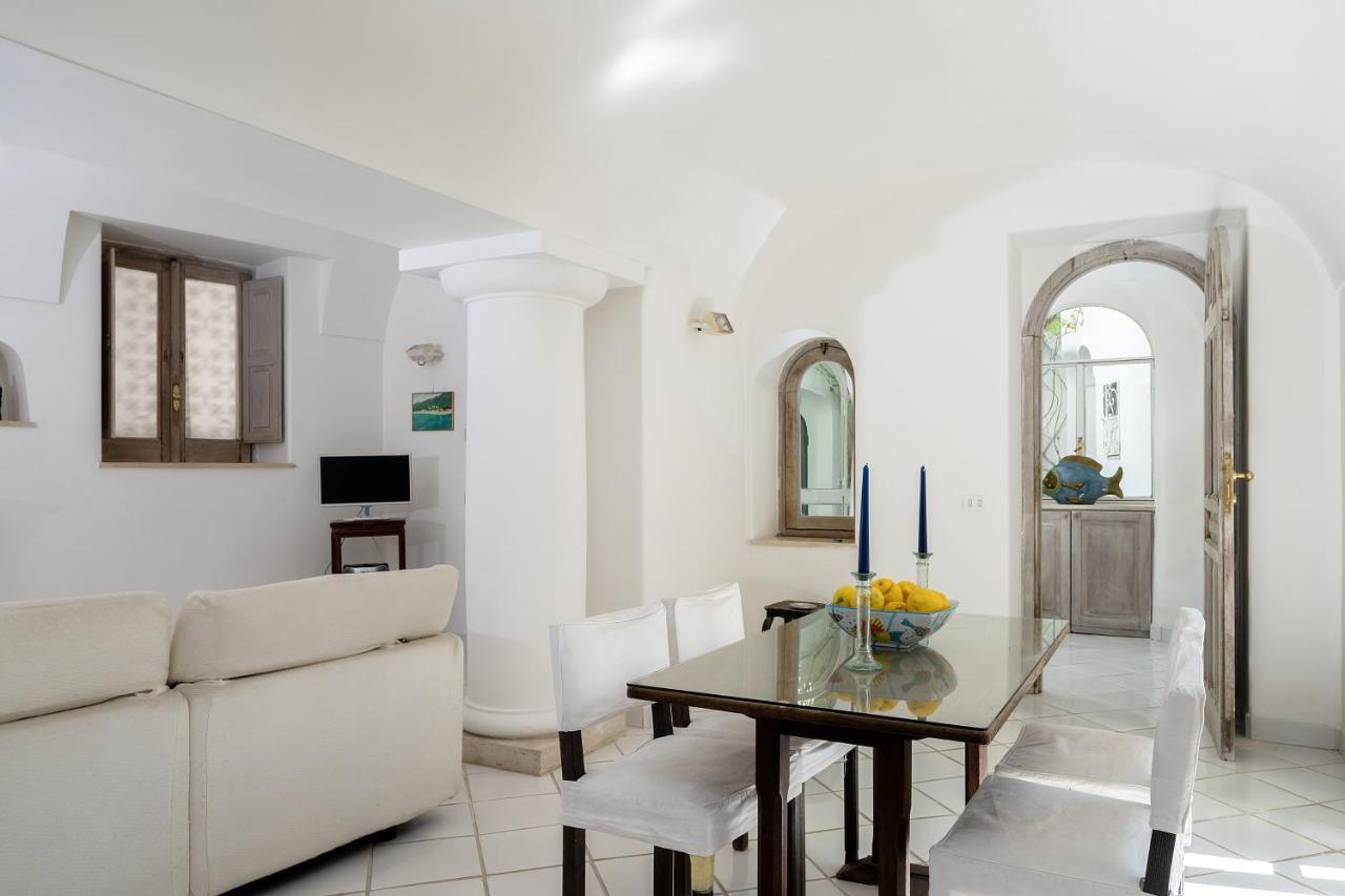 I Tre Soli Apartments By Caprirooms מראה חיצוני תמונה
