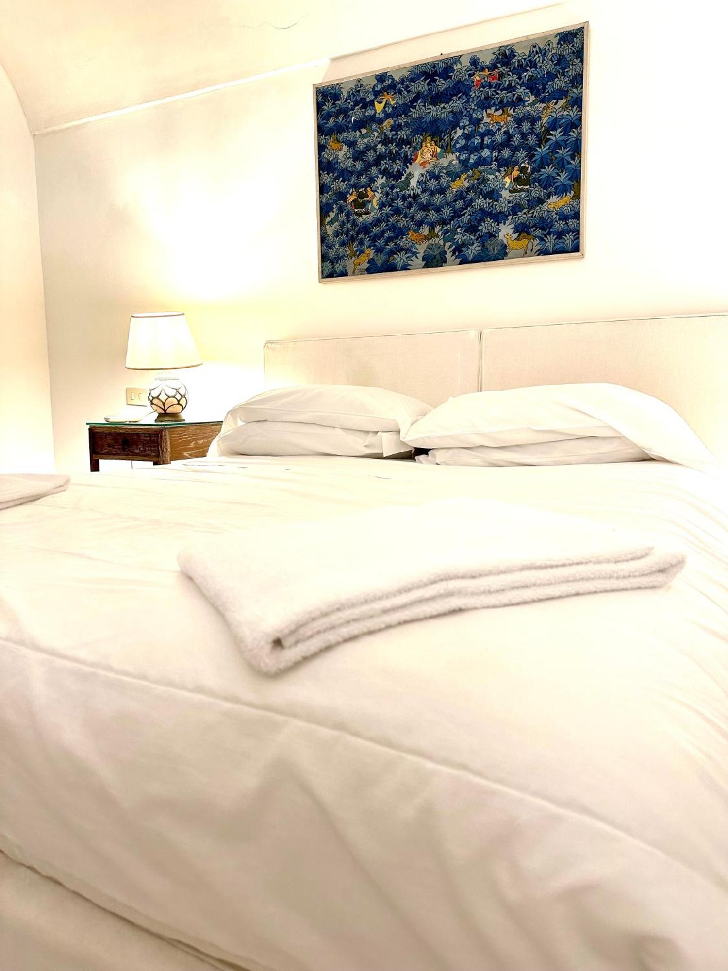 I Tre Soli Apartments By Caprirooms מראה חיצוני תמונה