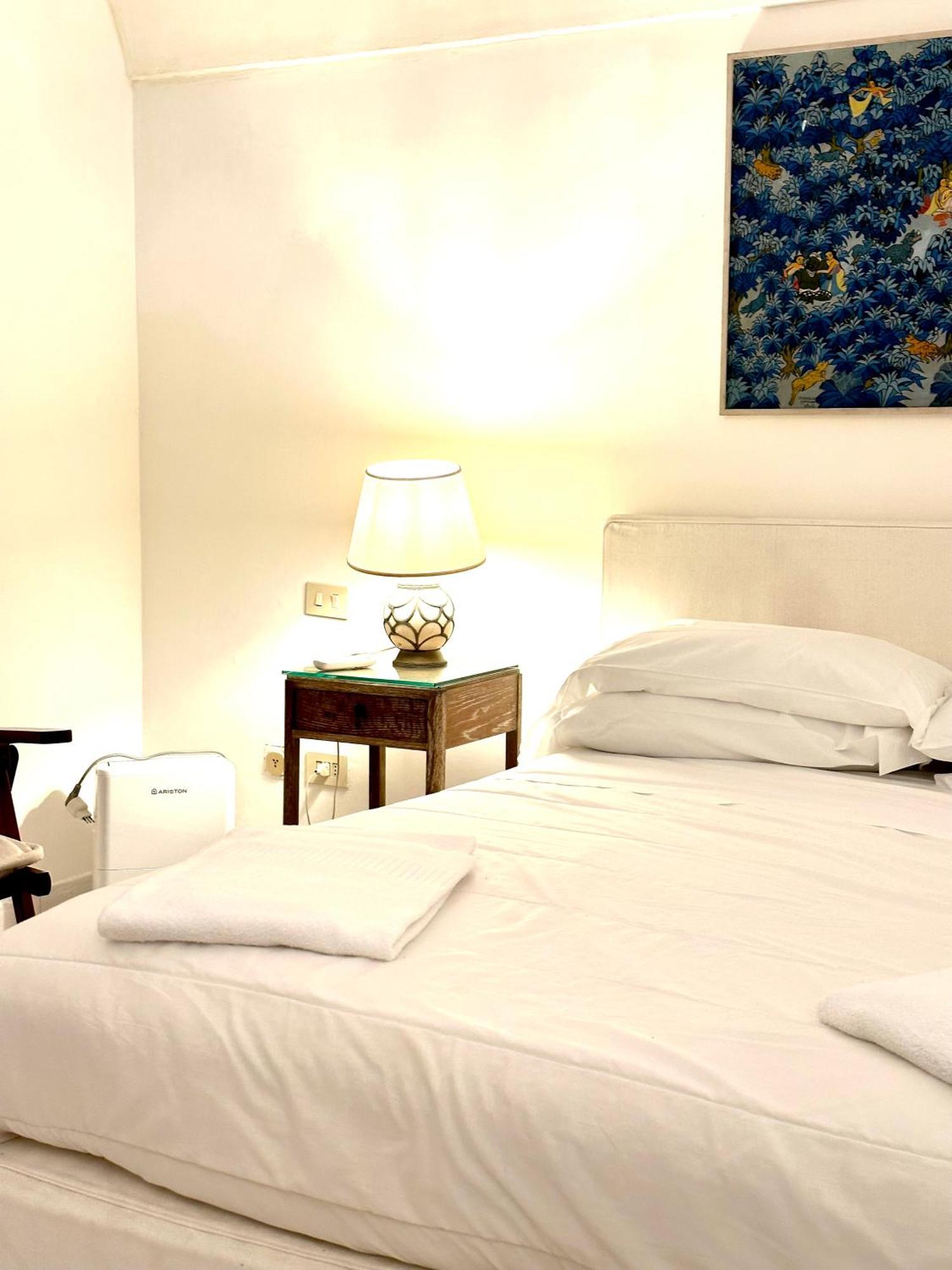 I Tre Soli Apartments By Caprirooms מראה חיצוני תמונה